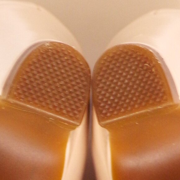 A2 HEELREST by AEROSOLES 6M REDWOOD nude-beige faux-pat.-leather mid-heel pumps - Picture 15 of 15